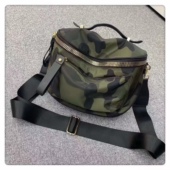 热销新款 休闲斜挎包网红马鞍包防水牛津布大容量时尚 粗肩带迷彩包