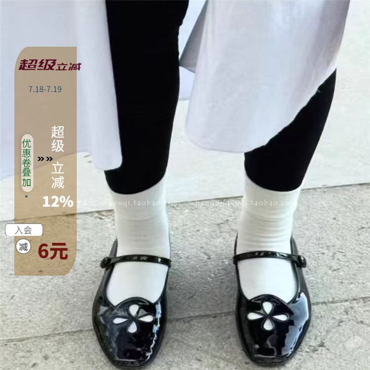 圆头镂空花朵一字带玛丽珍单鞋