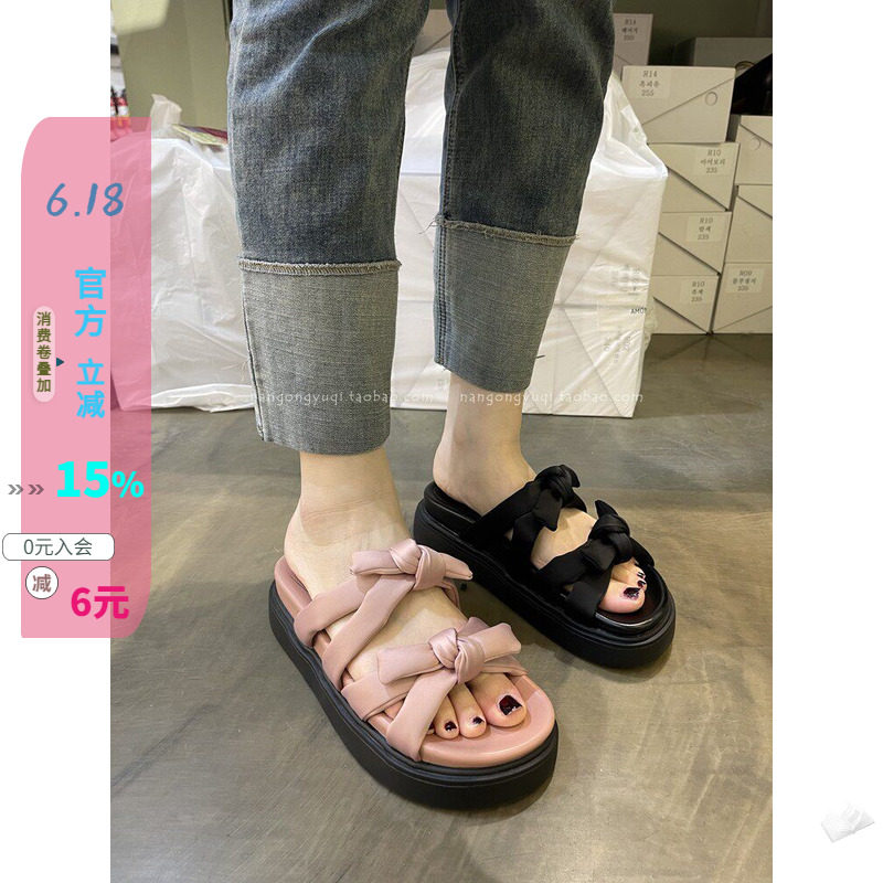 现韩国东大门女鞋2024夏新chic甜美绸缎蝴蝶结厚底粉色凉拖一字拖