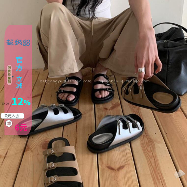 软底厚底银色皮带扣露趾凉拖