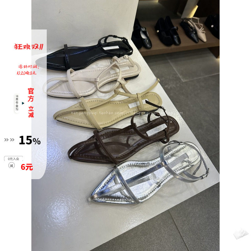 极简风十字尖头搭扣平底凉鞋