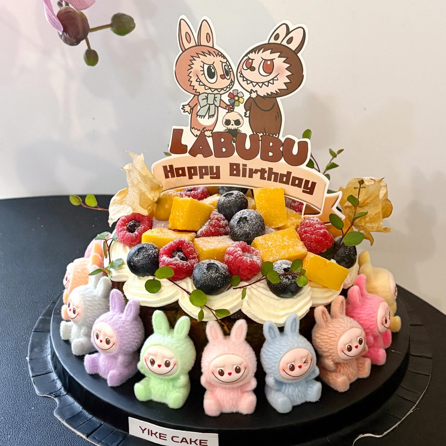 网红卡通坐姿植绒布布蛋糕装饰摆件可爱bubu插牌生日烘焙甜品装扮