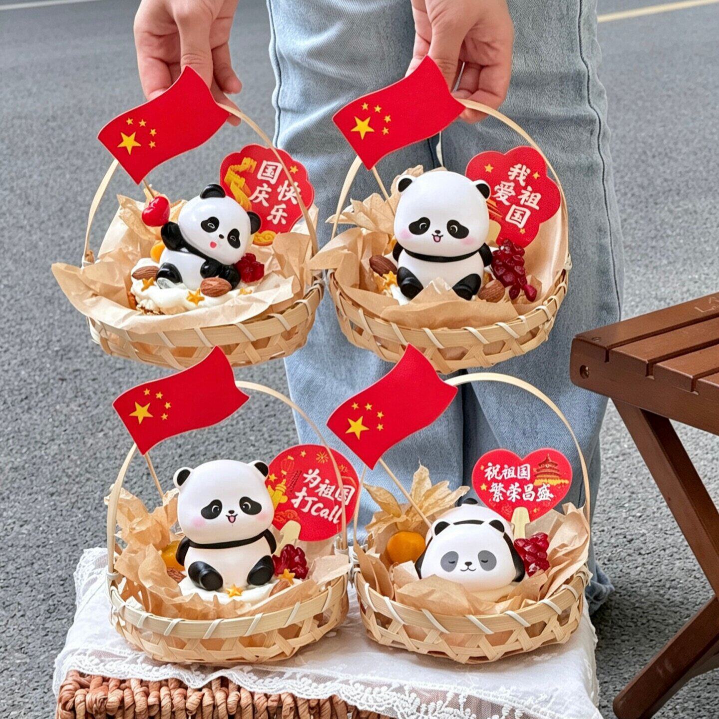 10.1国庆节快手提小竹篮蛋糕装饰我爱祖国扇子大熊猫发光灯装扮