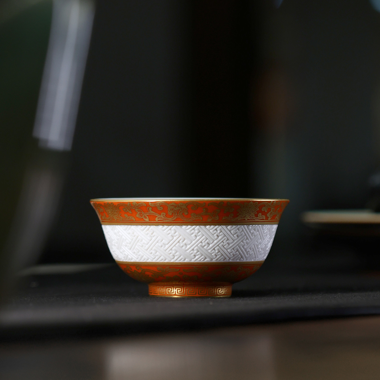 翊风堂矾红描金手绘镂空单杯