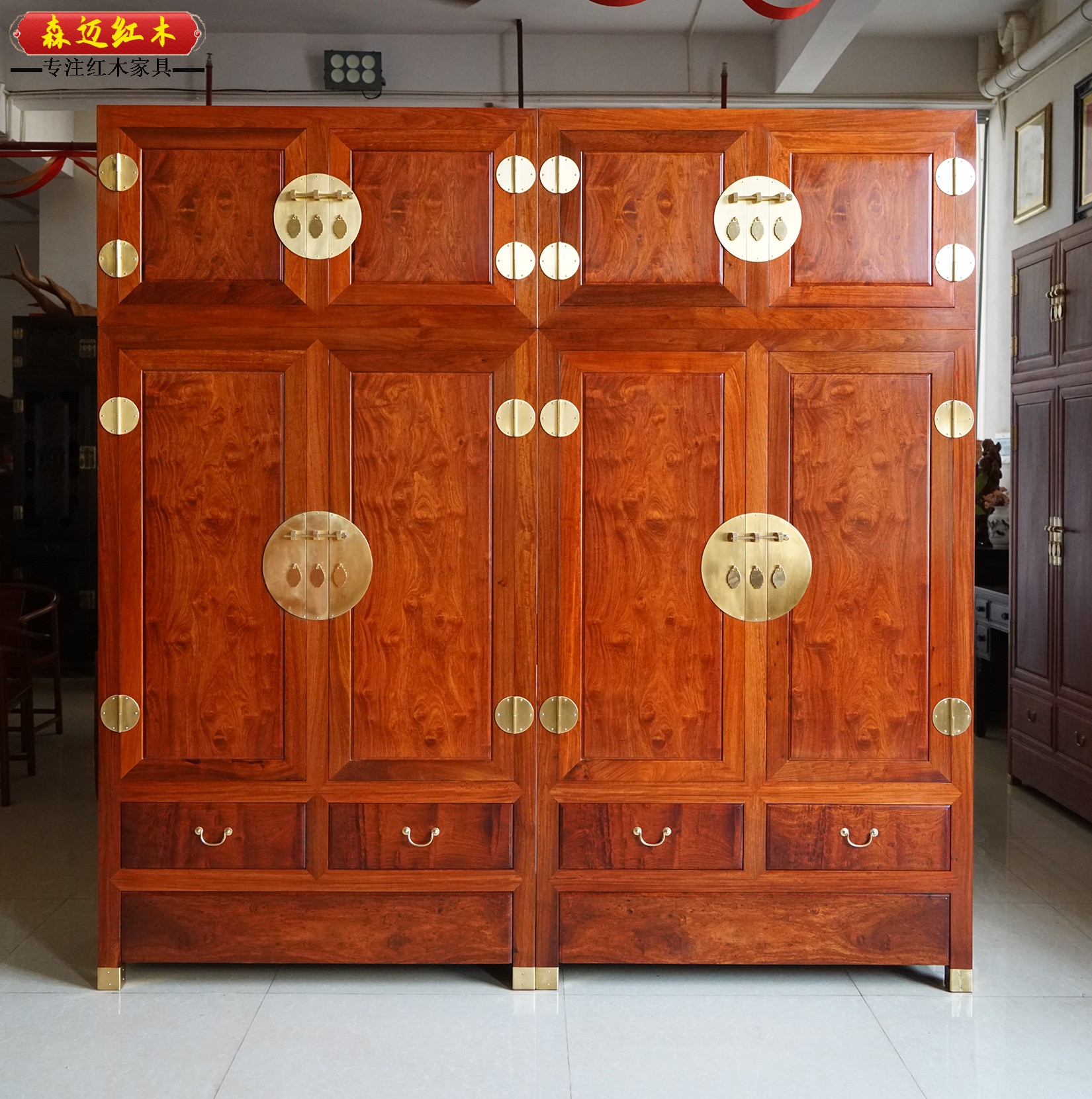 森迈红木加厚独板衣柜材质高档