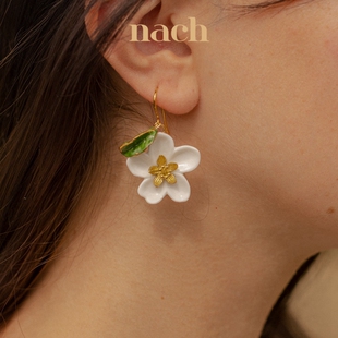NACH娜趣法国白花切片梨子叶彩色小鸟蒲公英鹦鹉耳钉 官方授权