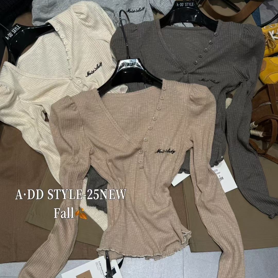 纯欲显瘦泡泡袖设计感v领打底衫