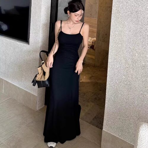 基础款百搭纯欲显瘦吊带连衣裙女