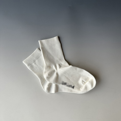 轻奢白色运动袜长绒棉女袜中筒袜