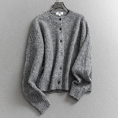 外套女装 简约纯色羊毛混纺软糯亲肤保暖圆领长袖 针织开衫 毛衣Q663