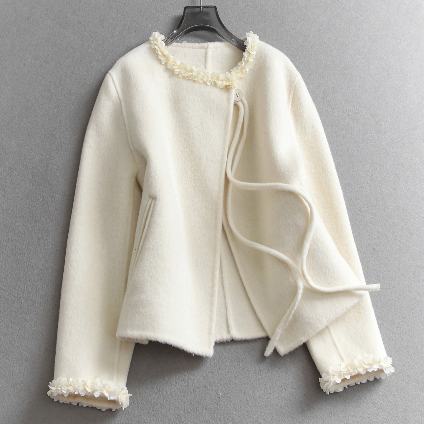 花瓣装饰蝴蝶结系带一粒扣大衣女