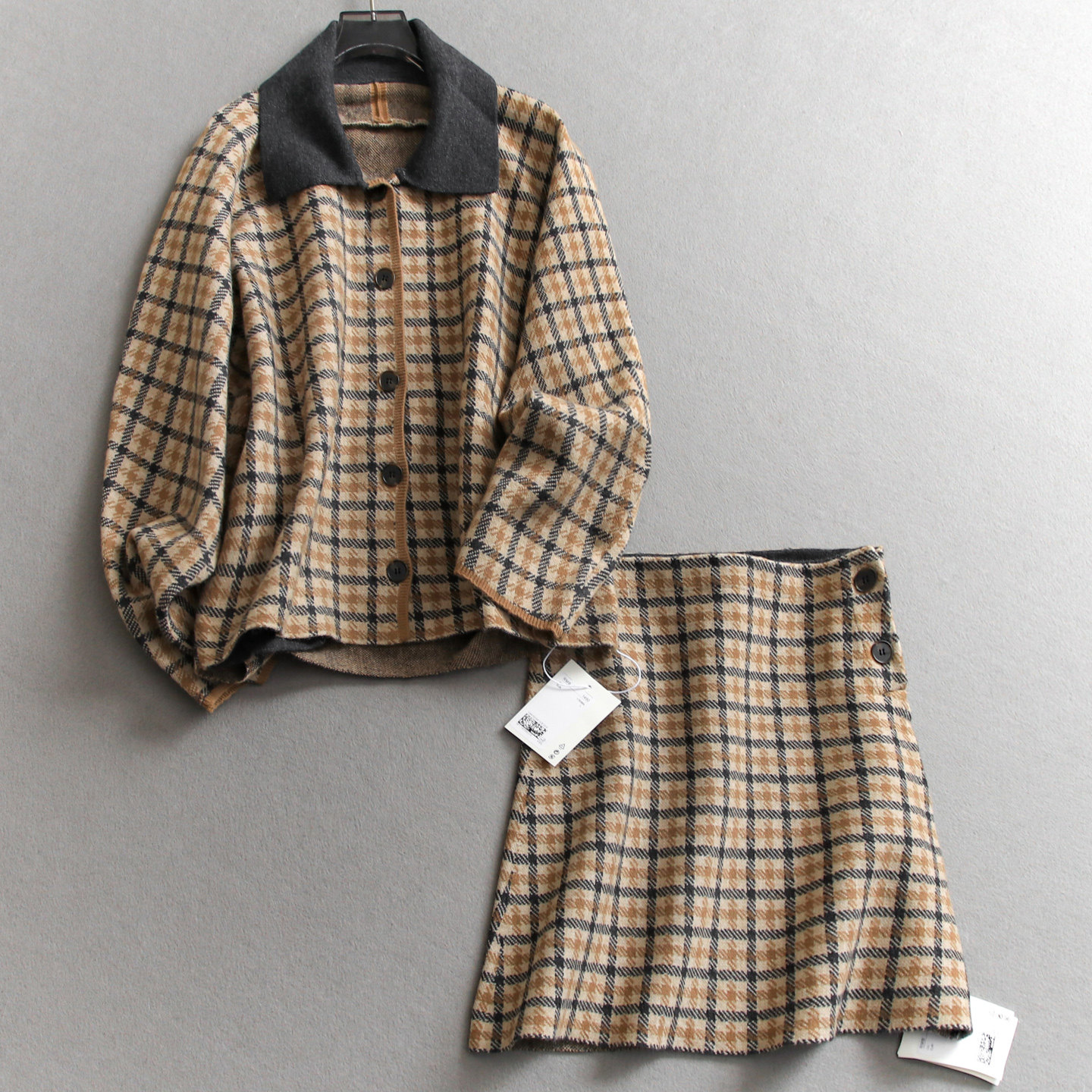 撞色格纹宽松廓形翻领长袖毛衣外套可配一整套半身裙女套装M061,女装/女士精品,时尚套装,淘宝优惠券,粉丝福利购,淘宝优惠卷