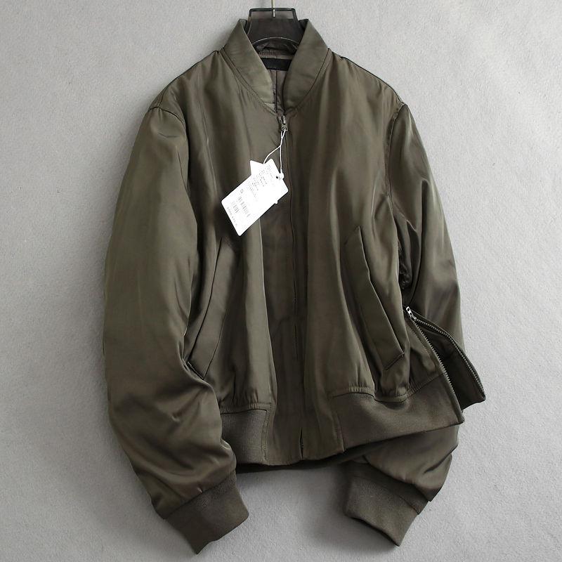 简约纯色宽松显瘦立领棒球服外套