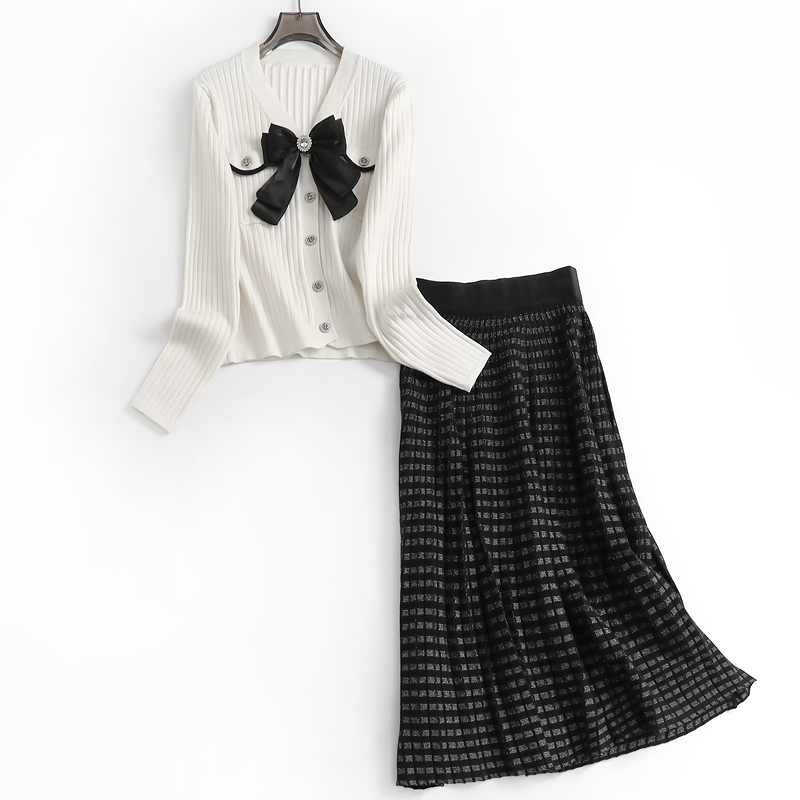 C530蝴蝶结毛衣秋季新款女装套装2023高级感减龄时装两件套半身裙
