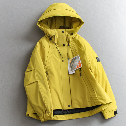 徒步旅游登山冲锋衣外套女羽绒服