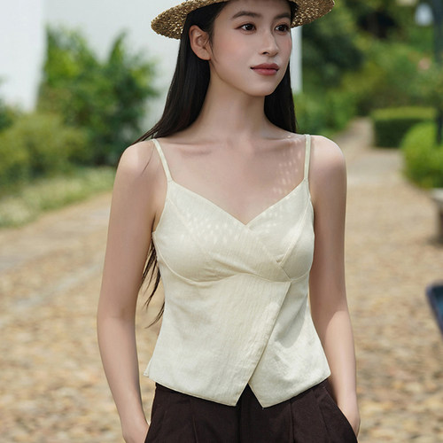 纯欲交叉V领吊带背心乳胶胸垫女