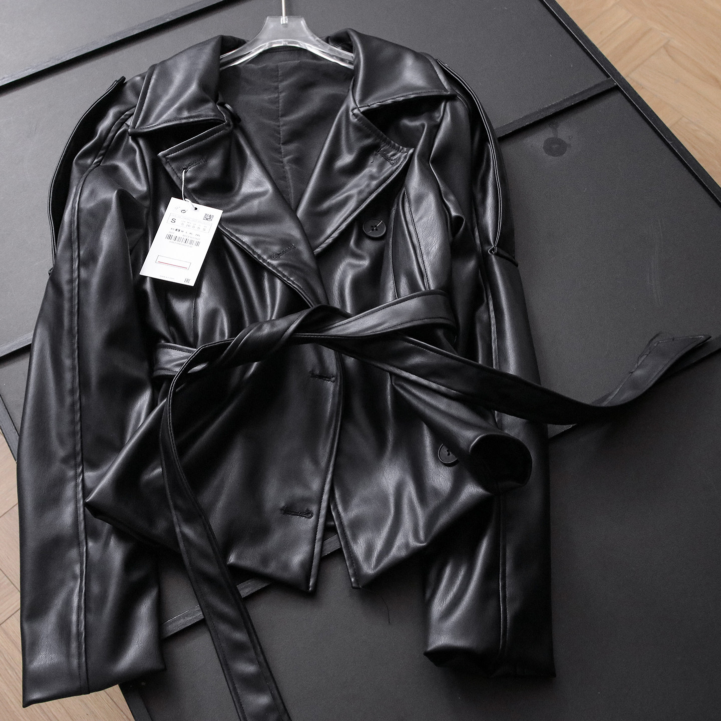 翻领系腰带收腰显瘦机车服外套2025秋季新款长袖夹克女装皮衣B621,女装/女士精品,皮衣,淘宝优惠券,粉丝福利购,淘宝优惠卷