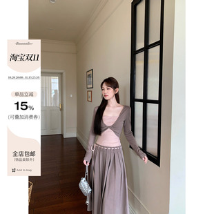 板栗西西【秋序叠影】早秋韩系撞色假两件针织上衣百褶半身裙套装