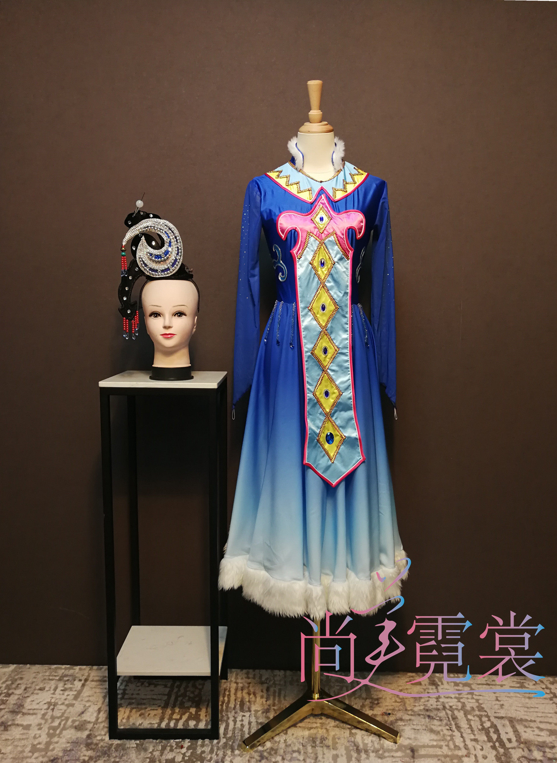 桃李杯蒙古族艺考北京定做演出服图片