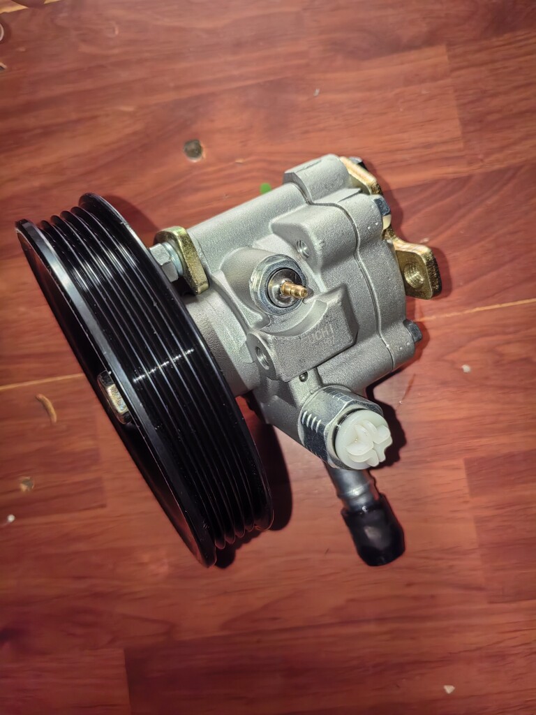 风行 菱智 4g15 4g18 汽车 液压 转向 方向 助力泵