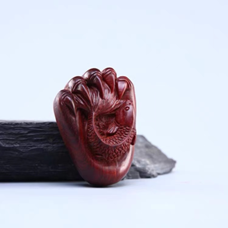 小叶紫檀手把件鱼和熊掌文玩男士红木手工雕刻随身车摆件把玩手件
