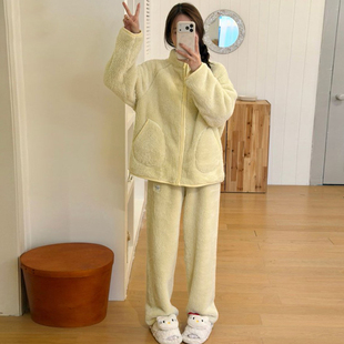 加厚温暖过冬超柔软珊瑚绒家居服女款2025新款冬季可外穿保暖睡衣