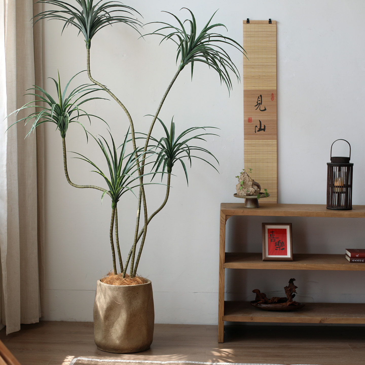 仿真龙血树酒店大堂大厅软装饰