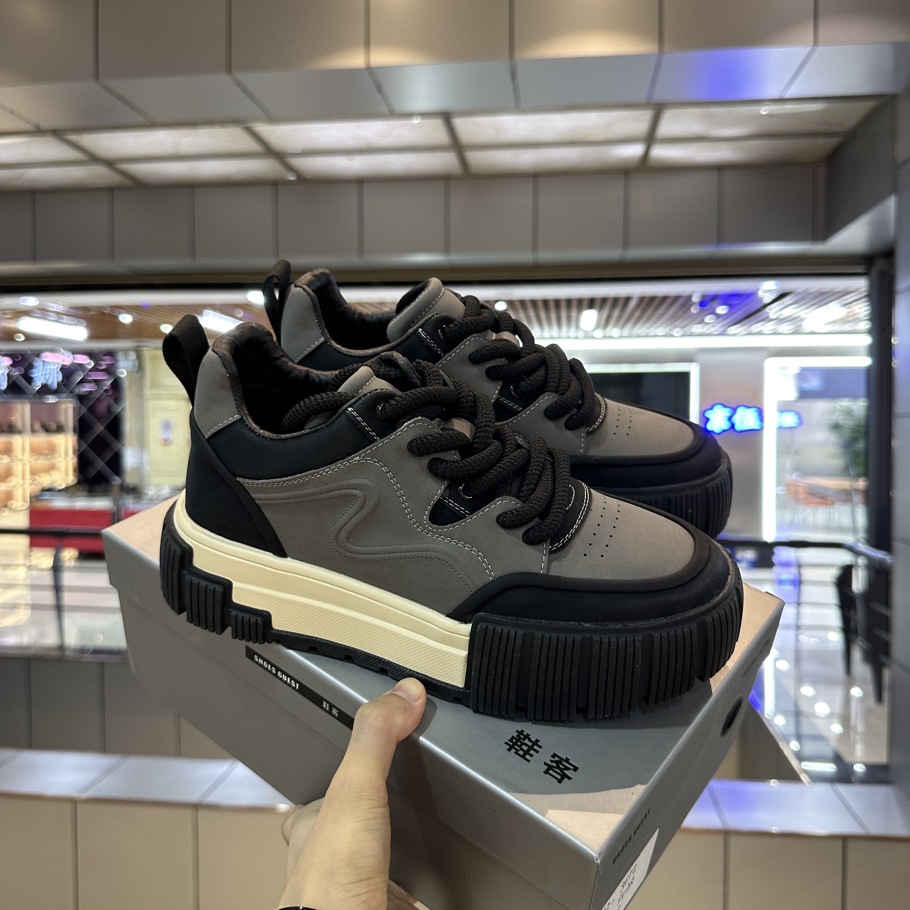 舒适好穿质感鞋面复古版型休闲鞋