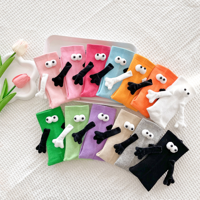 磁吸情侣牵手袜子春夏款纯棉粉色中长筒袜外穿黑色堆堆袜男女潮袜