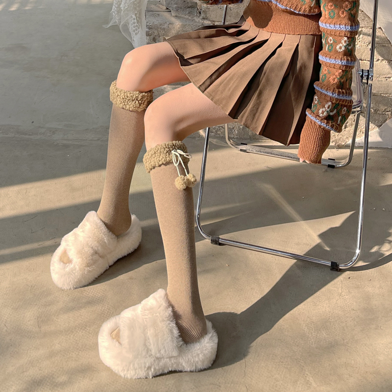 断色清仓！少女甜美秋冬加绒保暖显瘦羊羔绒毛球灰色jk小腿袜子女