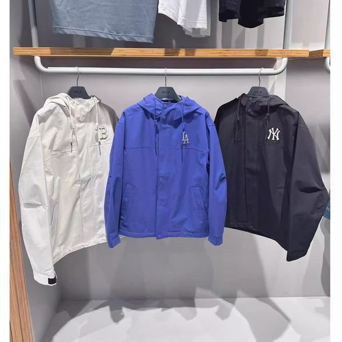 MLB外套25小标纯色男女款冲锋衣防风防泼水连帽夹克 3AWJB0154