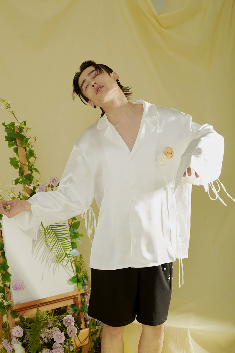 ADD STUDIO 23 S/S “春日来信”醋酸缎面花朵飘带衬衫