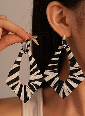 夸张撞色布艺缠绕不规则几何耳钉欧美个性时尚气质高级感女耳饰品
