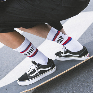 男士滑板袜子春秋冬中长筒欧美街头字母潮流纯棉高帮个性嘻哈运动