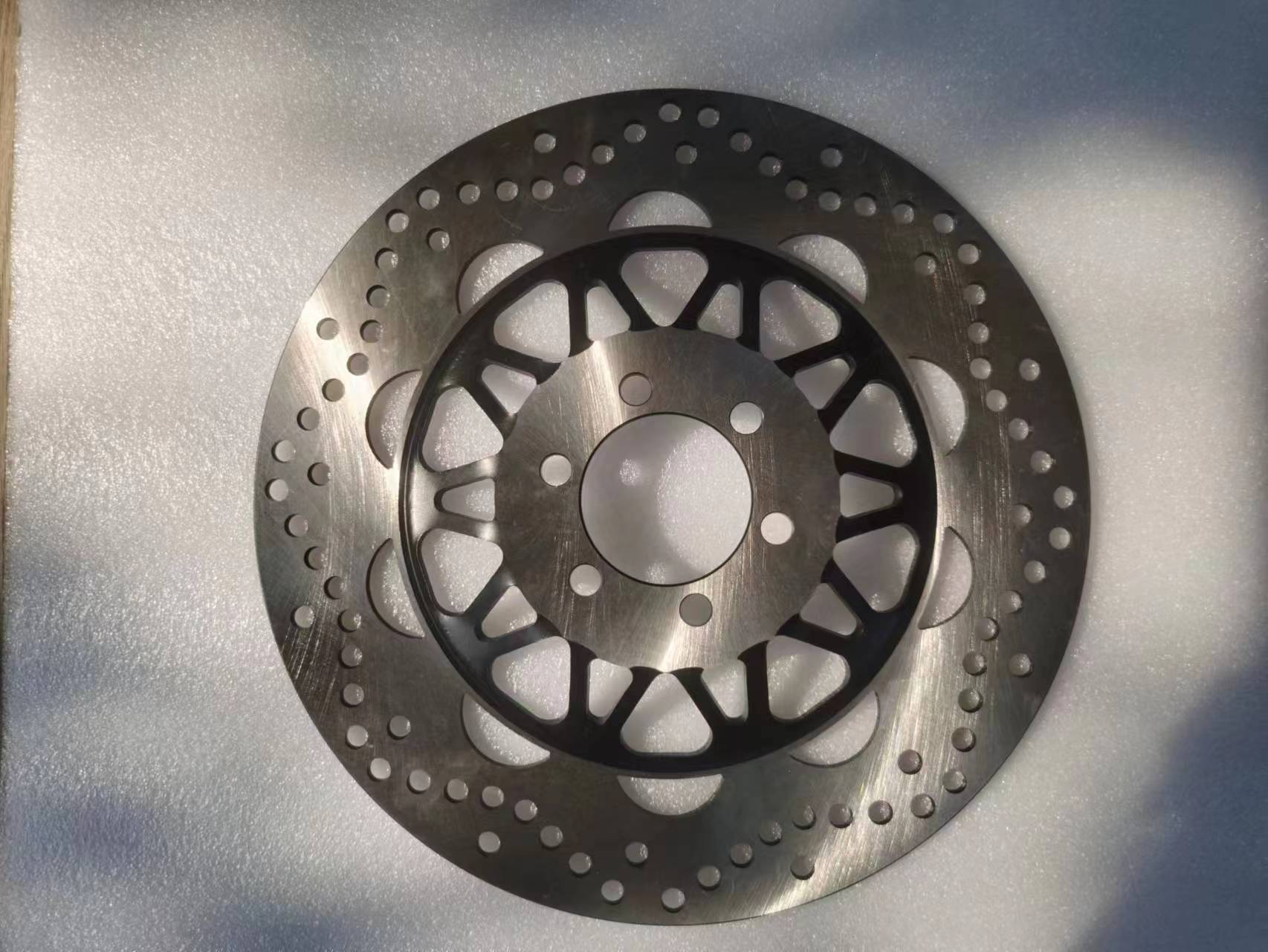 柴特摩托博格车型与娜迦车型通用  制动 前碟盘 28A08-FB-DP-00