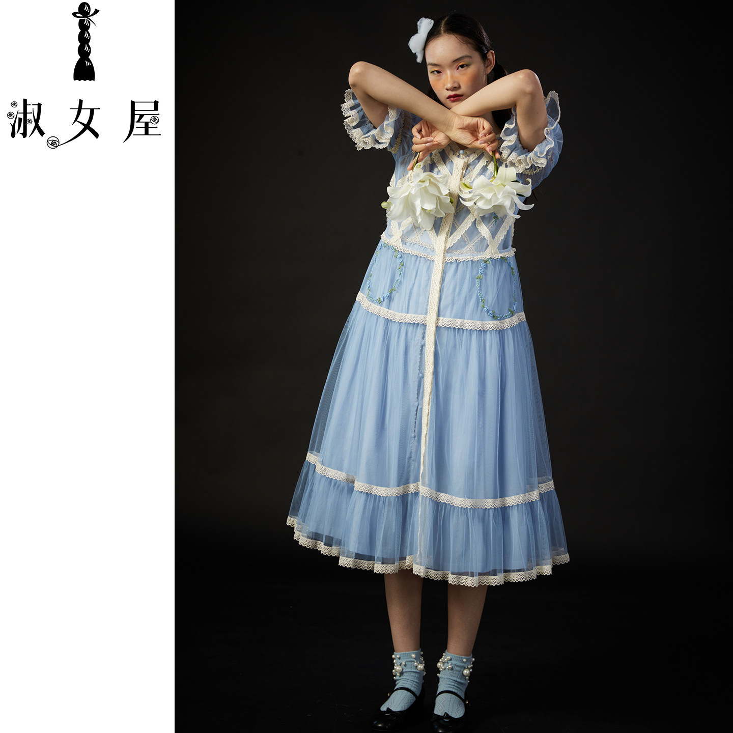 淑女屋官方旗舰店水晶鞋与玫瑰花圆形公主绣花装饰连衣裙高级夏天