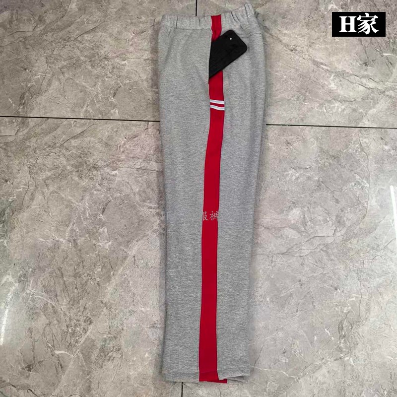 订做顺义仁和镇河兴北街浅灰色校服运动裤子侧边暗红拼双白条加绒