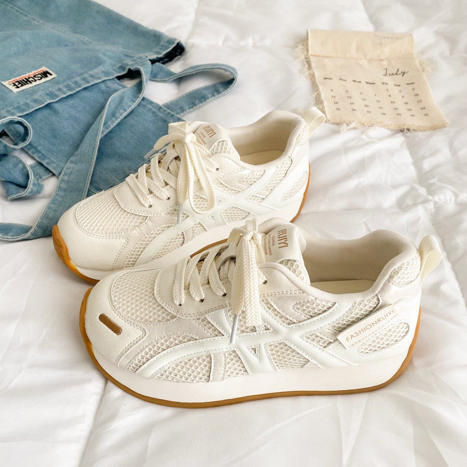 运动鞋女2025年新款圆头阿甘网面透气软底时尚百搭舒适系带女鞋,女鞋,休闲板鞋,淘宝优惠券,粉丝福利购,淘宝优惠卷