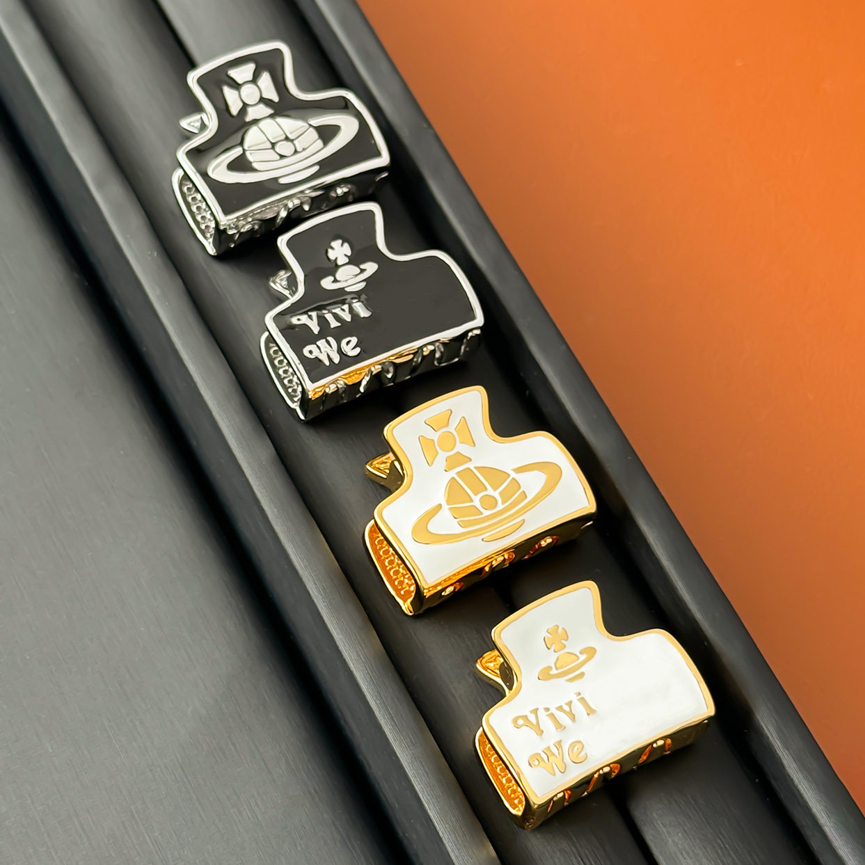 2026年新款复古高级感珐琅滴釉字母土星小抓夹轻奢欧美时尚气质女,饰品/流行首饰/时尚饰品新,发饰,淘宝优惠券,粉丝福利购,淘宝优惠卷