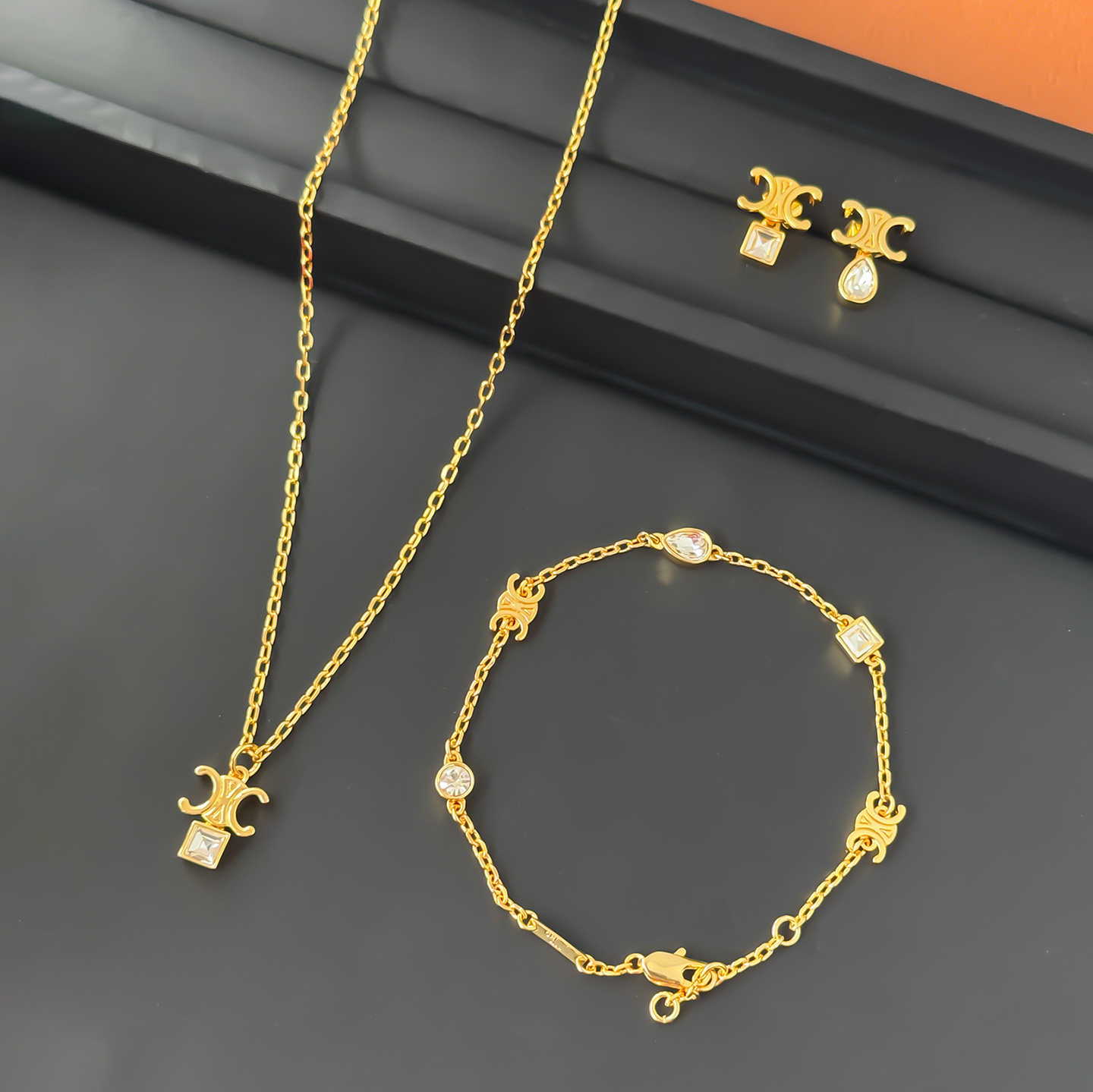 2026年新款凯旋门方钻水滴锆石耳钉项链手链套组耳环套装金色女士,饰品/流行首饰/时尚饰品新,组合套装,淘宝优惠券,粉丝福利购,淘宝优惠卷