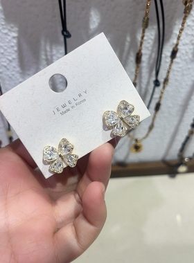 2025新款秋冬复古金色蝴蝶耳钉女简约百搭耳环高级感女银针女耳饰