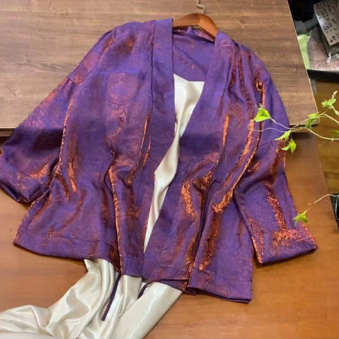 早秋新中式薄款优雅宽松袍子外搭