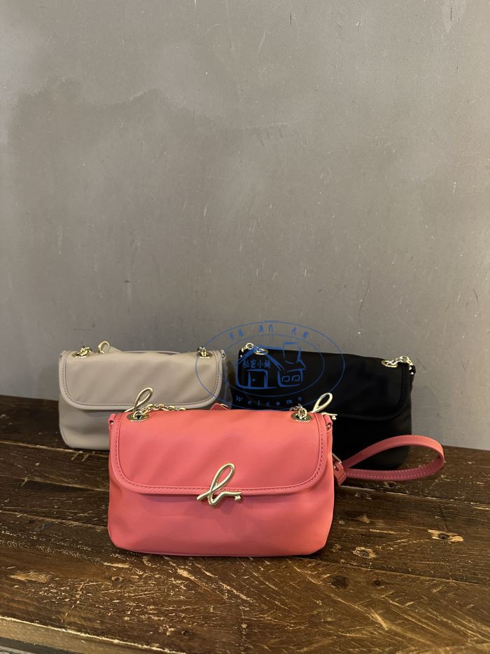 B字logo防水尼龍鏈條單肩斜挎包