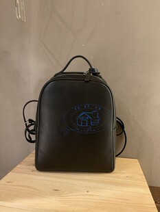 香港專櫃代購agnes b.品牌logo荔枝紋皮女款雙肩背包書包 21春夏