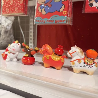 NITORI宜得利 新年多款小摆件招财猫马上有福敲多财多亿手机支架