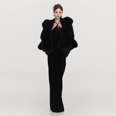 Sasa Studio 甜酷秀款黑色大帽不规则短款环保皮草女冬2023新款