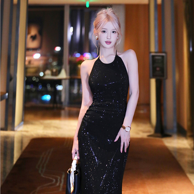 SasaStudio名媛千金黑色醋酸羊绒Bling闪钻挂脖露背鱼尾长裙