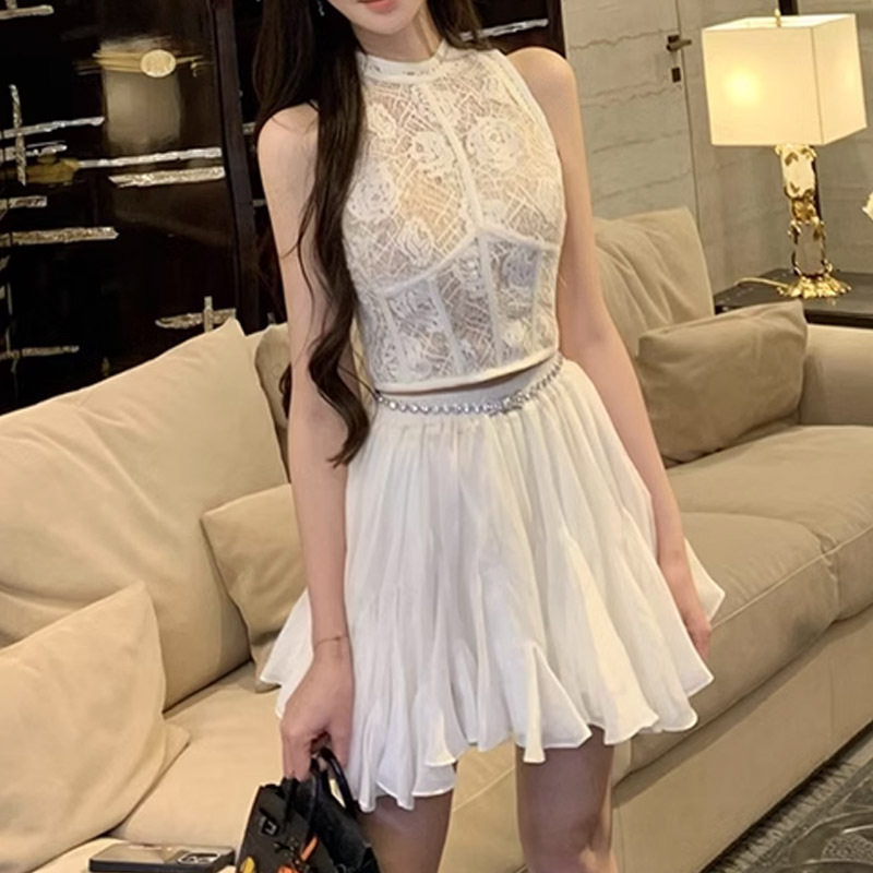 现货白色恋人绣花蕾丝修身无袖上衣蓬蓬蛋糕花瓣短裙拼接无袖上衣