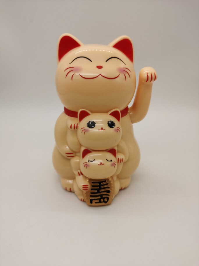 新款招手猫摆件太阳能摇头公仔汽车仪表台摆件娃娃机公仔