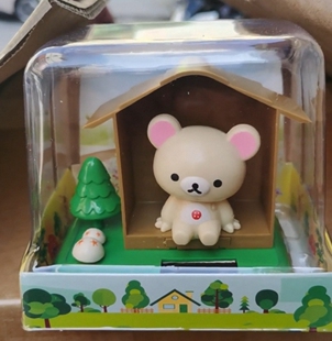 太阳能摇头点头熊猫摆件车内装饰品卡通动漫可爱呆萌古早轻松熊